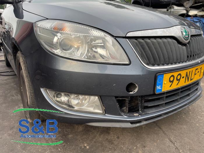 Skoda Fabia II Combi 1.2 TDI 12V Greenline Vehículo de desguace (2010, Gris, Azul)