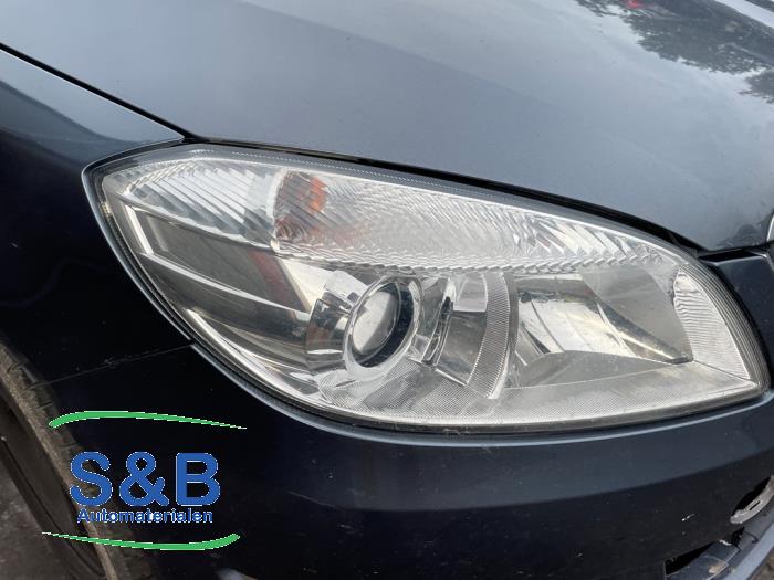 Skoda Fabia II Combi 1.2 TDI 12V Greenline Vehículo de desguace (2010, Gris, Azul)