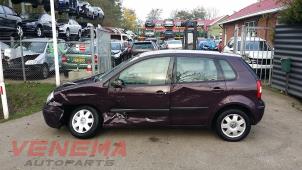 Volkswagen Polo IV 1.4 16V Épave (2002, Violet)
