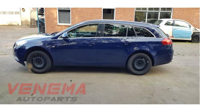 Opel Insignia Sports Tourer 2.0 CDTI 16V 130 ecoFLEX Épave (2010, Bleu)
