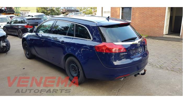 Opel Insignia Sports Tourer 2.0 CDTI 16V 130 ecoFLEX Épave (2010, Bleu)