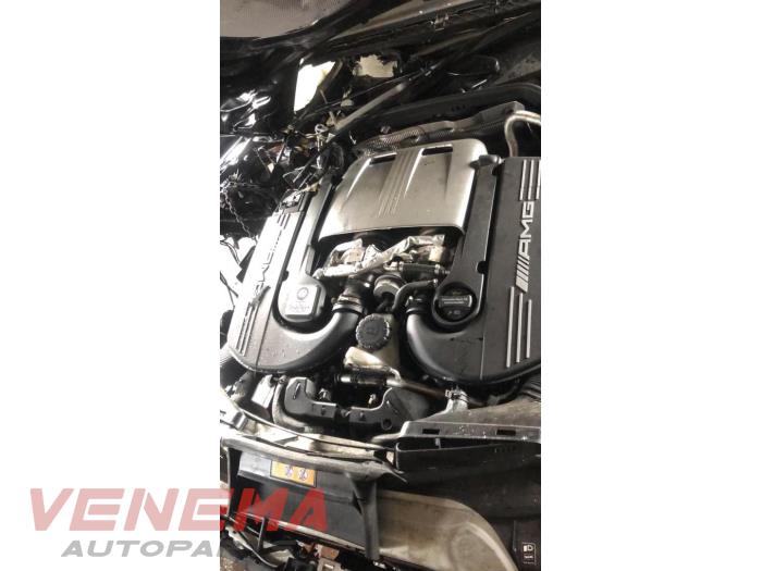 Mercedes C C-63 AMG 4.0 V8 Biturbo Samochód złomowany (2018, Metalik, Czarny)