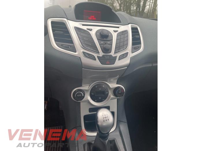 Ford Fiesta 6 1.6 16V Sport Épave (2010, Métallisé, Noir)