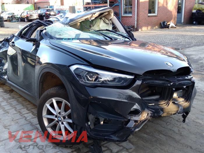 BMW X1 sDrive 18d 2.0 16V Épave (2020, Métallisé, Brun)