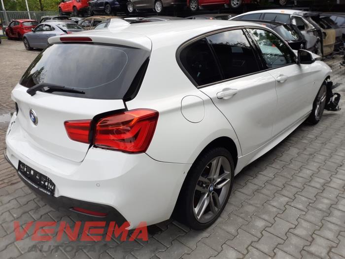 BMW 1 serie 120d TwinPower Turbo 2.0 16V Schrottauto (2017, Weiß)