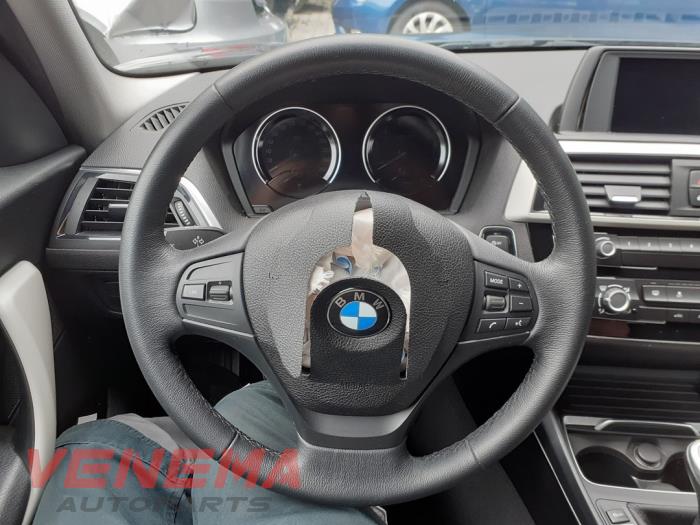BMW 1 serie 118i 1.5 TwinPower 12V Schrottauto (2018, Schwarz)