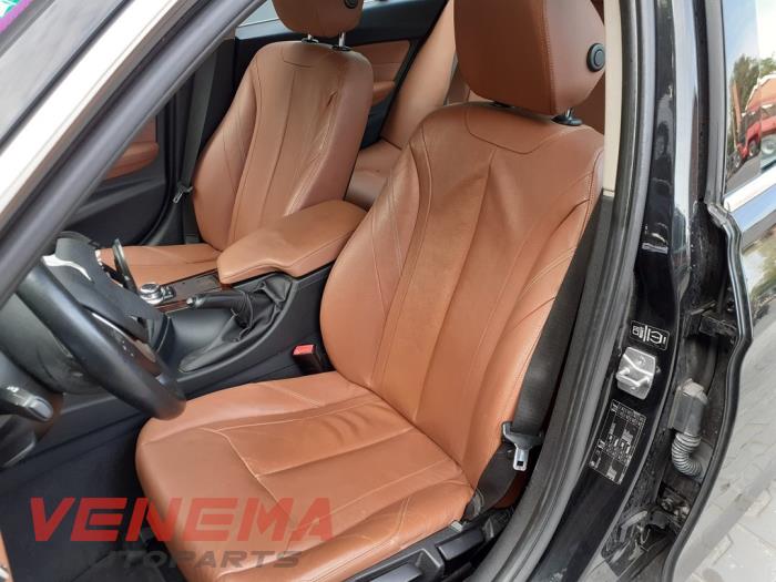 BMW 3 serie Touring 320i 2.0 16V Vehículo de desguace (2015, Metálico, Negro)