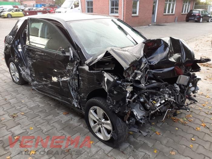 Audi A1 Sportback 1.0 25 TFSI 12V Vehículo de desguace (2020, Metálico, Negro)