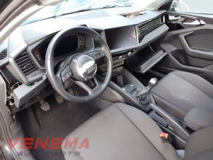 Audi A1 Sportback 1.0 25 TFSI 12V Vehículo de desguace (2020, Metálico, Negro)