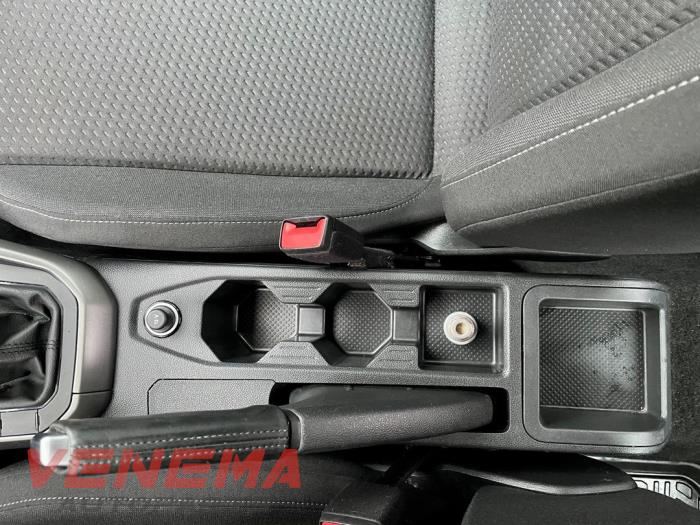 Volkswagen Polo VI 1.0 TSI 12V Schrottauto (2019, Metallic, Braun) 