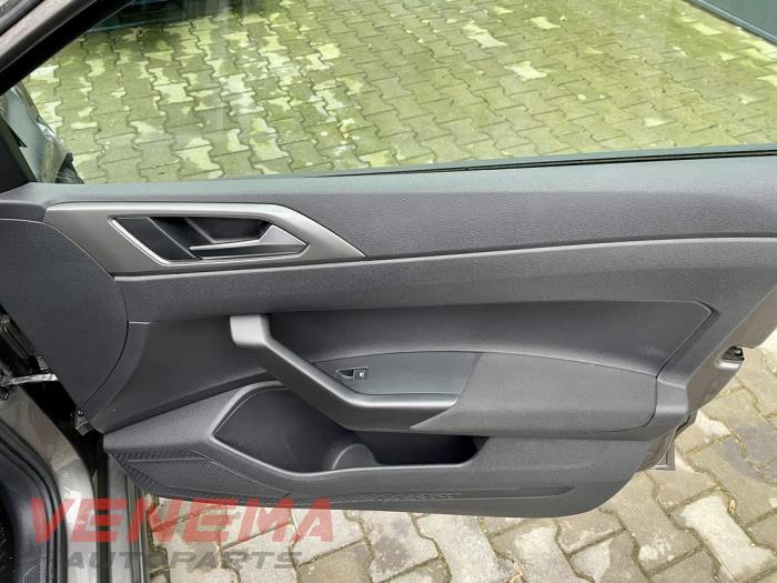 Volkswagen Polo VI 1.0 TSI 12V Épave (2019, Métallisé, Brun)