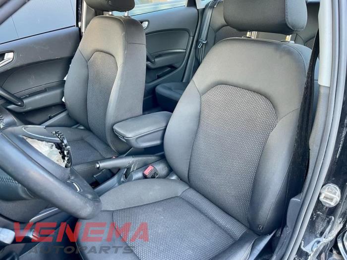 Audi A1 Sportback 1.6 TDI 16V Épave (2014, Métallisé, Noir)