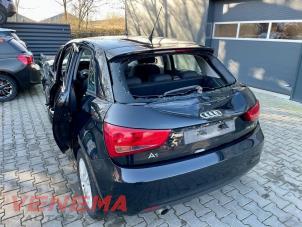Audi A1 Sportback 1.6 TDI 16V Épave (2014, Métallisé, Noir)