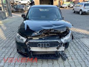 Audi A1 Sportback 1.6 TDI 16V Épave (2014, Métallisé, Noir)