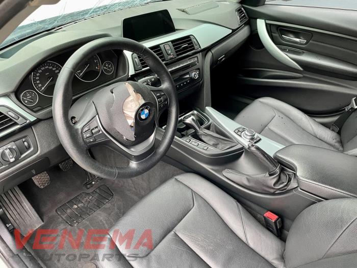 BMW 3 serie Touring 320d 2.0 16V Épave (2014, Métallisé, Blanc)