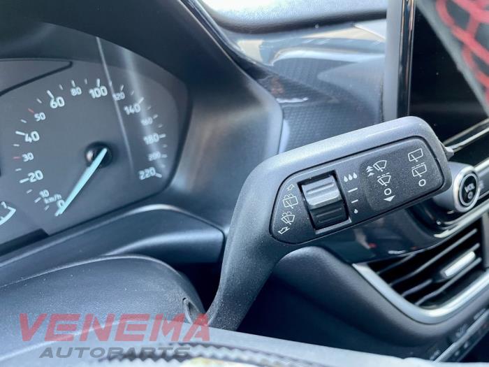 Ford Fiesta 7 1.0 EcoBoost 12V Samochód złomowany (2021, Metalik, Czerwony)