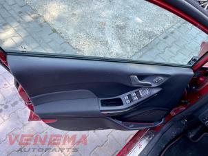 Ford Fiesta 7 1.0 EcoBoost 12V Samochód złomowany (2021, Metalik, Czerwony)
