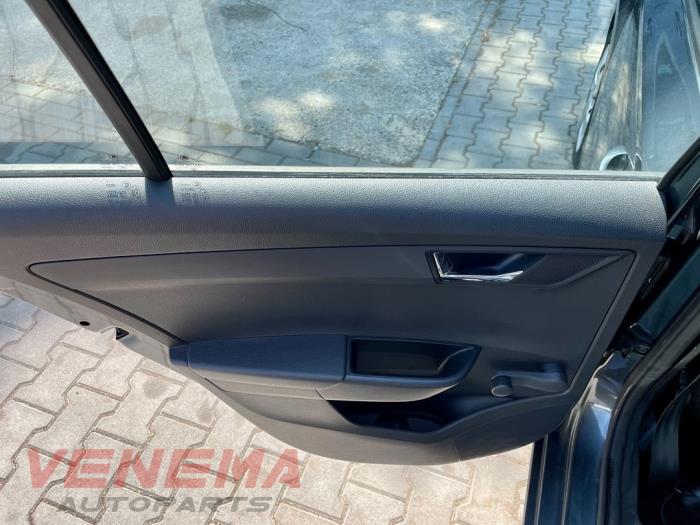Skoda Fabia III Combi 1.0 TSI 12V Samochód złomowany (2018, Metalik, Szary)