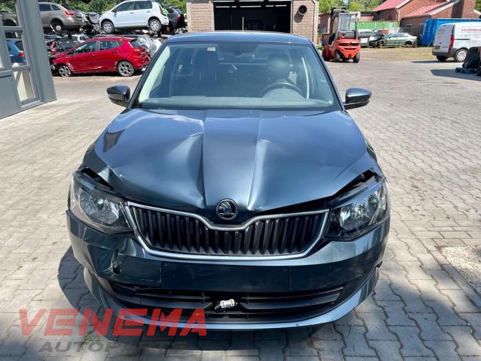 Skoda Fabia III Combi 1.0 TSI 12V Samochód złomowany (2018, Metalik, Szary)