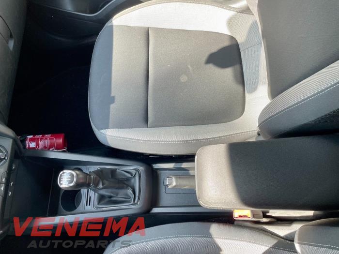 Skoda Fabia III Combi 1.0 TSI 12V Samochód złomowany (2018, Metalik, Szary)