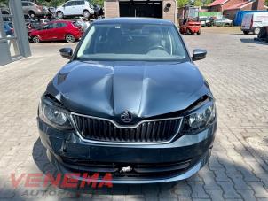 Skoda Fabia III Combi 1.0 TSI 12V Samochód złomowany (2018, Metalik, Szary)