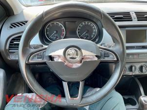 Skoda Fabia III Combi 1.0 TSI 12V Samochód złomowany (2018, Metalik, Szary)