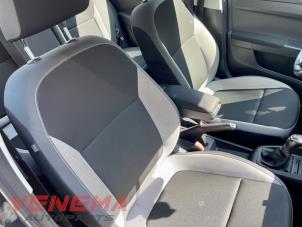 Skoda Fabia III Combi 1.0 TSI 12V Samochód złomowany (2018, Metalik, Szary)