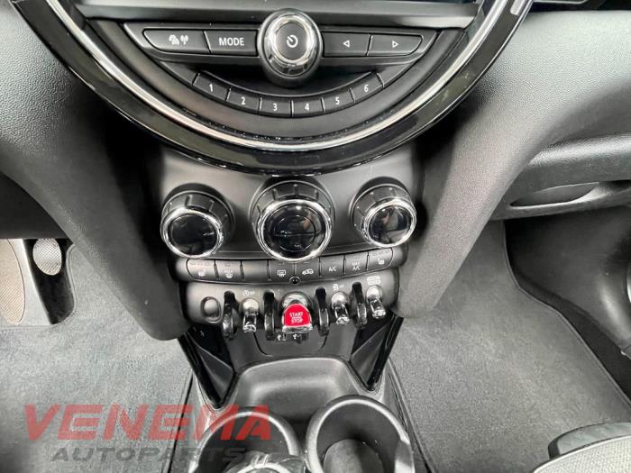 Mini Mini 2.0 16V Cooper S Épave (2019, Métallisé, Noir)
