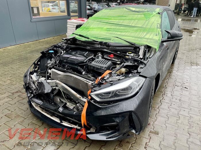 BMW 1 serie 118i 1.5 TwinPower 12V Salvage vehicle (2021, Metallic, Black)