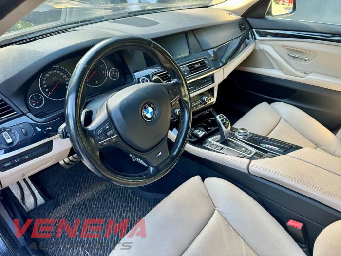 BMW 5 serie 550i V8 32V TwinPower Turbo Vehículo de desguace (2010, Metálico, Gris)
