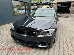 BMW 5 serie 550i V8 32V TwinPower Turbo Vehículo de desguace (2010, Metálico, Gris)