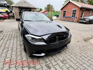 BMW 5 serie 550i V8 32V TwinPower Turbo Vehículo de desguace (2010, Metálico, Gris)