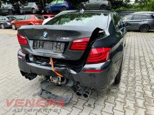 BMW 5 serie 550i V8 32V TwinPower Turbo Vehículo de desguace (2010, Metálico, Gris)