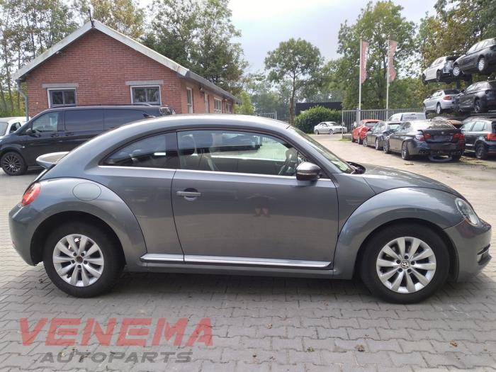 Volkswagen Beetle 1.6 TDI 16V Épave (2012, Métallisé, Gris)