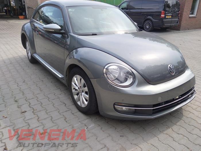 Volkswagen Beetle 1.6 TDI 16V Épave (2012, Métallisé, Gris)