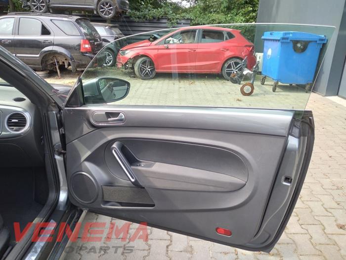 Volkswagen Beetle 1.6 TDI 16V Épave (2012, Métallisé, Gris)