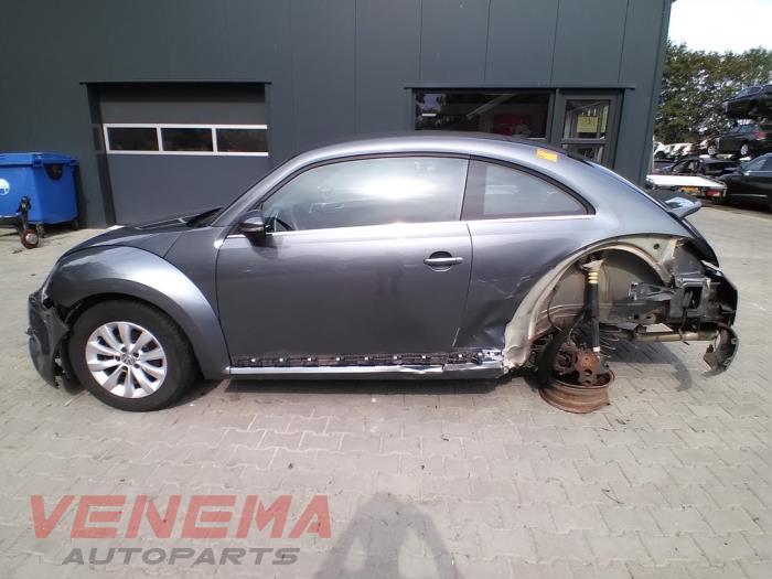 Volkswagen Beetle 1.6 TDI 16V Épave (2012, Métallisé, Gris)