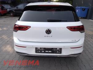 Volkswagen Golf VIII 1.0 eTSI 12V Samochód złomowany (2022, Bialy)