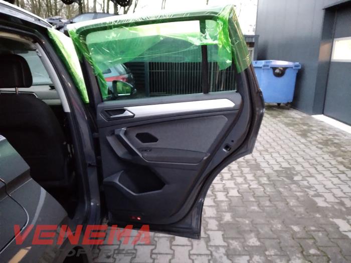 Volkswagen Tiguan 1.5 TSI 16V Evo BlueMotion Technology Skrotfordon (2023, GRIJS)