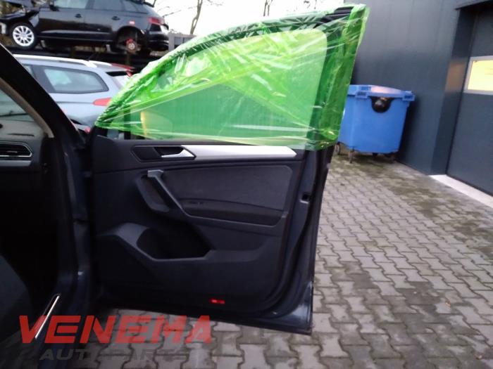 Volkswagen Tiguan 1.5 TSI 16V Evo BlueMotion Technology Skrotfordon (2023, GRIJS)