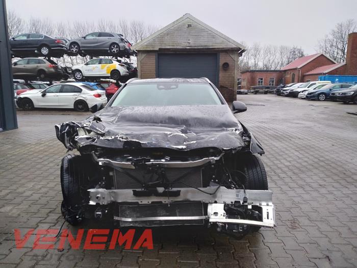Mercedes C Estate C-300 e 2.0 Turbo Skrotfordon (2024, ZWART)