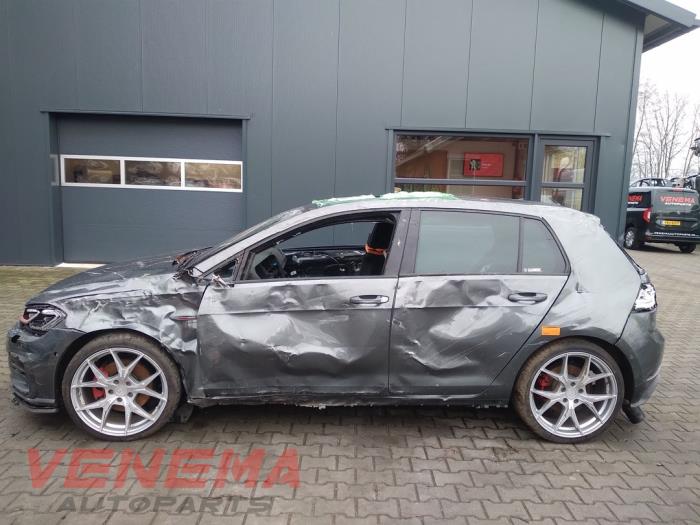 Volkswagen Golf VII 2.0 GTI 16V Performance Package Épave (2017, Foncé, Gris argenté)