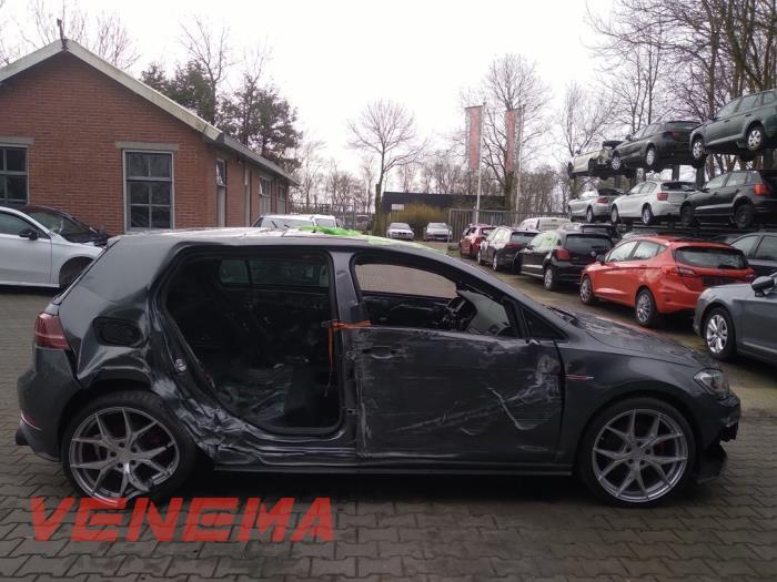 Volkswagen Golf VII 2.0 GTI 16V Performance Package Épave (2017, Foncé, Gris argenté)