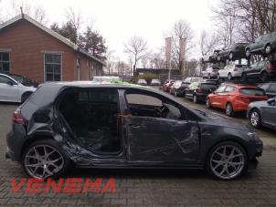Volkswagen Golf VII 2.0 GTI 16V Performance Package Épave (2017, Foncé, Gris argenté)