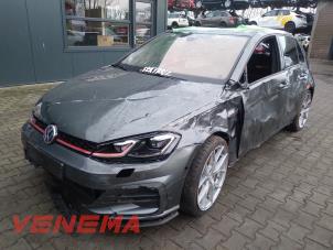 Volkswagen Golf VII 2.0 GTI 16V Performance Package Épave (2017, Foncé, Gris argenté)