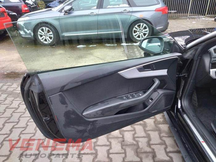 Audi A5 Cabrio 3.0 TDI V6 24V Quattro Samochód złomowany (2017, Czarny)