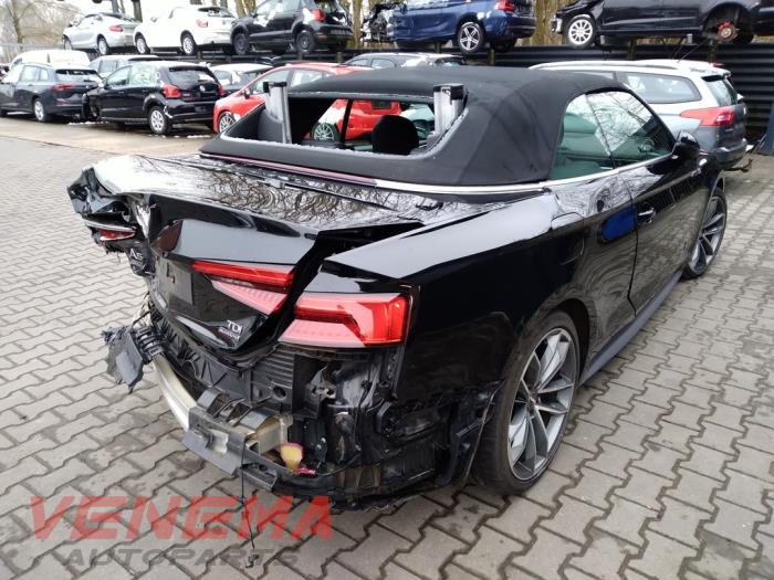 Audi A5 Cabrio 3.0 TDI V6 24V Quattro Samochód złomowany (2017, Czarny)