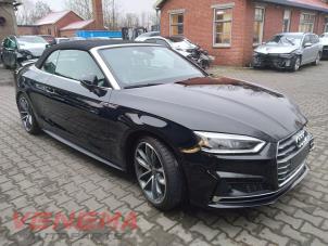 Audi A5 Cabrio 3.0 TDI V6 24V Quattro Samochód złomowany (2017, Czarny)
