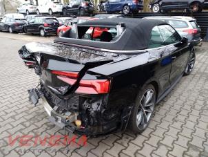 Audi A5 Cabrio 3.0 TDI V6 24V Quattro Samochód złomowany (2017, Czarny)