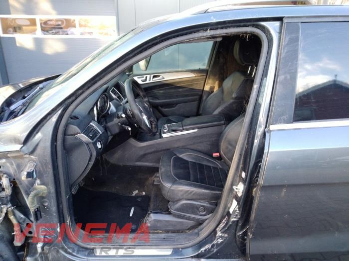 Mercedes ML III 3.0 ML-350 BlueTEC V6 24V 4-Matic Épave (2015, Gris)